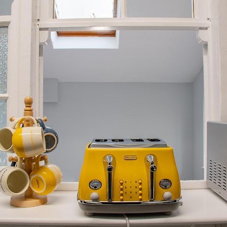 The Yellow Door By Shortstays 都柏林 外观 照片