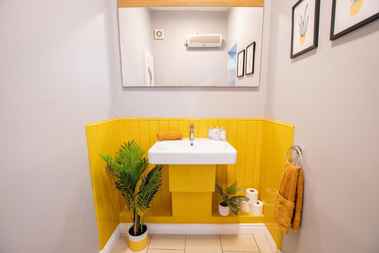 The Yellow Door By Shortstays 都柏林 外观 照片